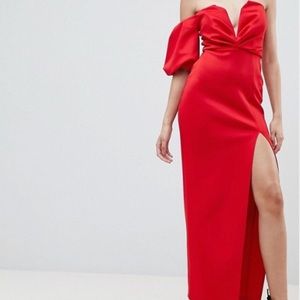 Red Sweetheart/pouf sleeve dress/gown.